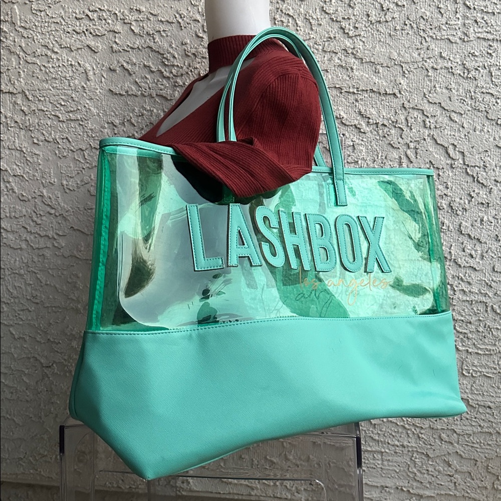 LBLA Vacation Tote XL-Lashbox LA luxury vegan leather & PVC bag-used few times - Picture 7 of 16